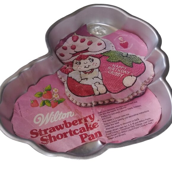 VTG Strawberry Shortcake Wilton Aluminum Cake Mold Pan - Picture 1 of 7